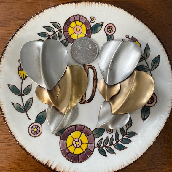 Vintage large statement metal earrings - Picture 2 of 3